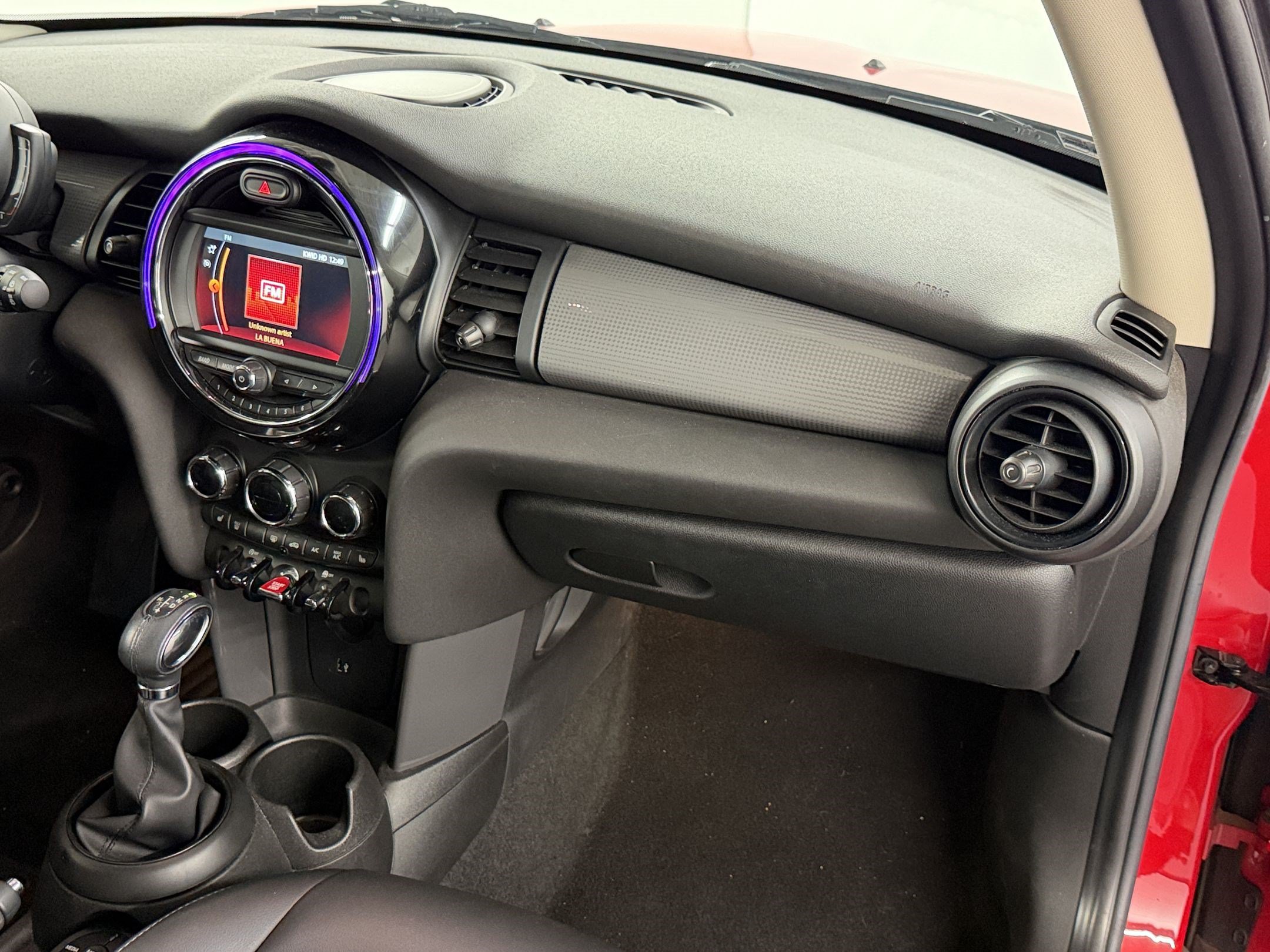 Used 2019 MINI Cooper 2-Door Hardtop w/ Signature Upholstery Package FWD image 28