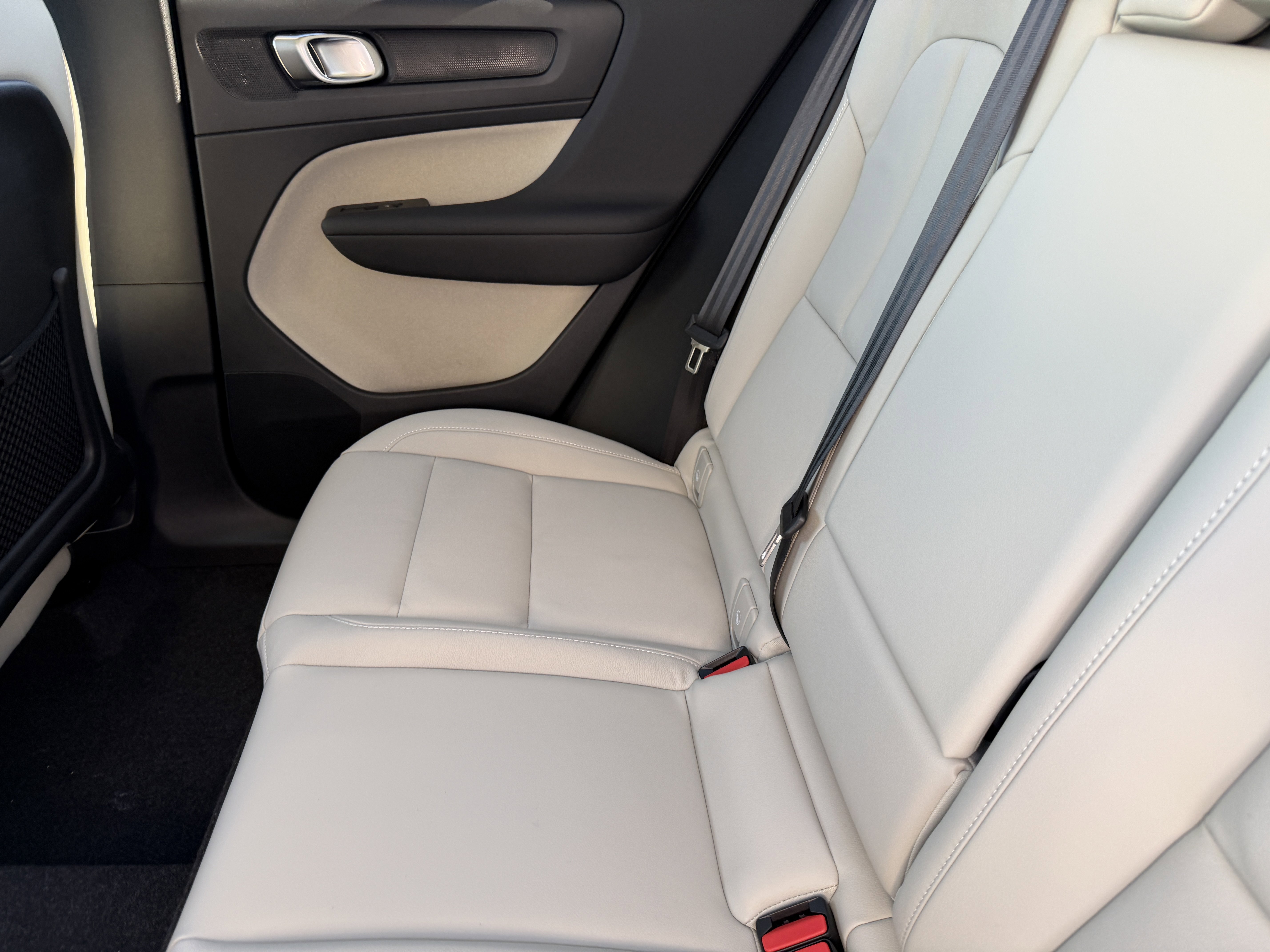 New 2026 Volvo XC40 B5 Plus w/ Climate Package image 15