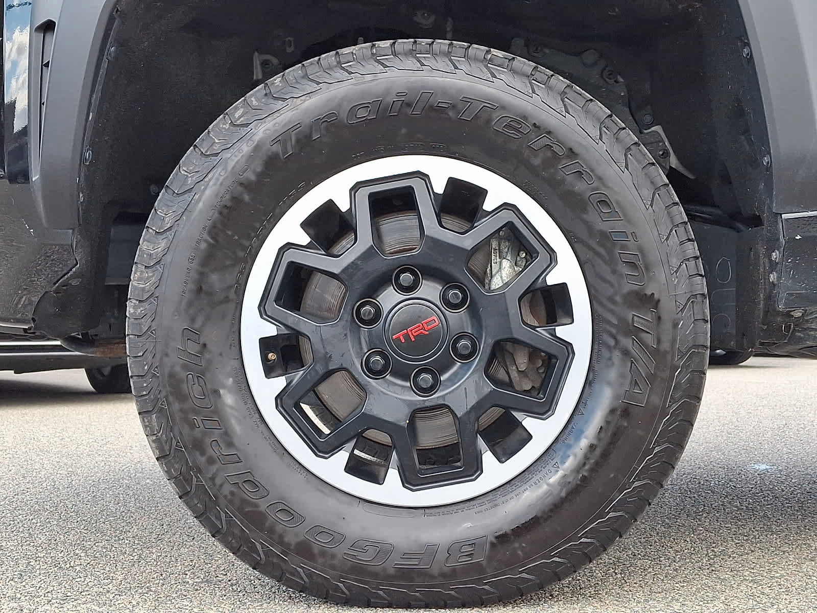 Used 2024 Toyota Tacoma TRD Off-Road AWD/4WD image 10