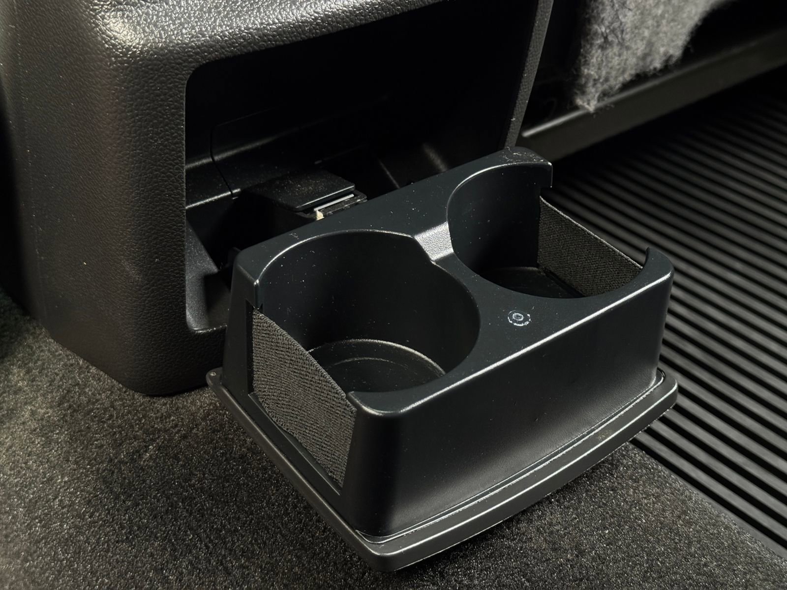 Used 2015 Ford Explorer XLT w/ Equipment Group 202A image 37