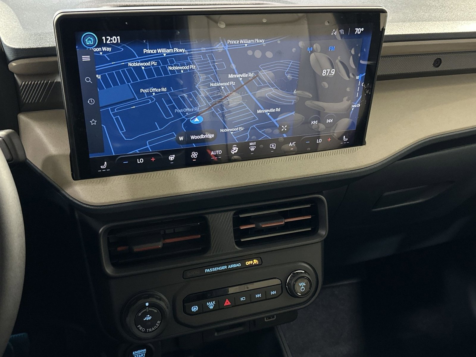 New 2025 Ford Maverick Lariat w/ 4K Tow Package image 30