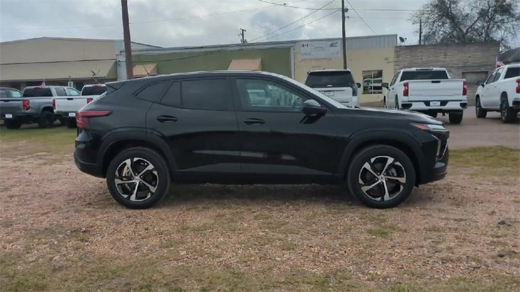 New 2026 Chevrolet Trax RS image 9