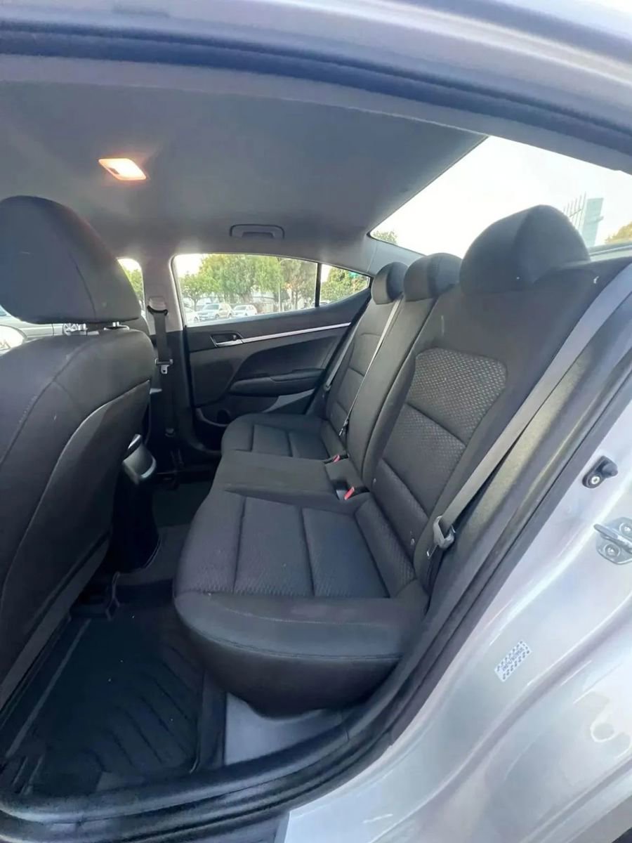 Used 2019 Hyundai Elantra SE w/ Cargo Package image 14