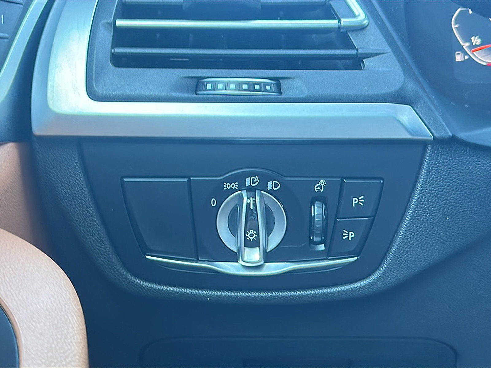 Certified 2024 BMW X3 sDrive30i w/ Premium Package image 37