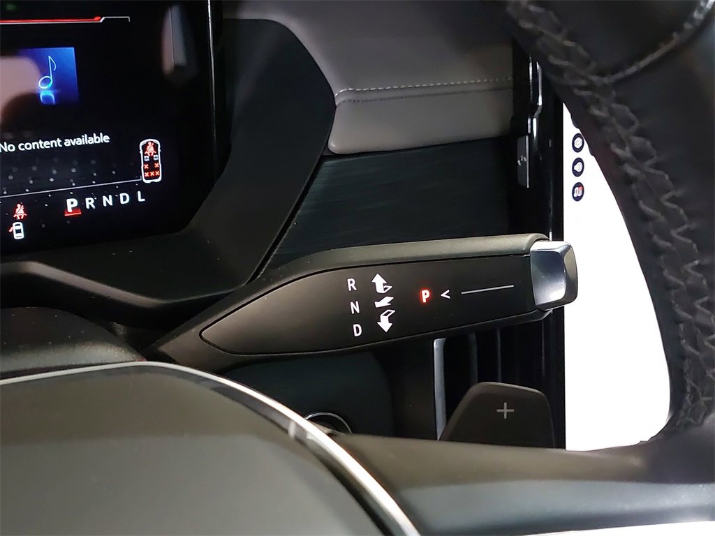 Used 2024 GMC Acadia Elevation image 21