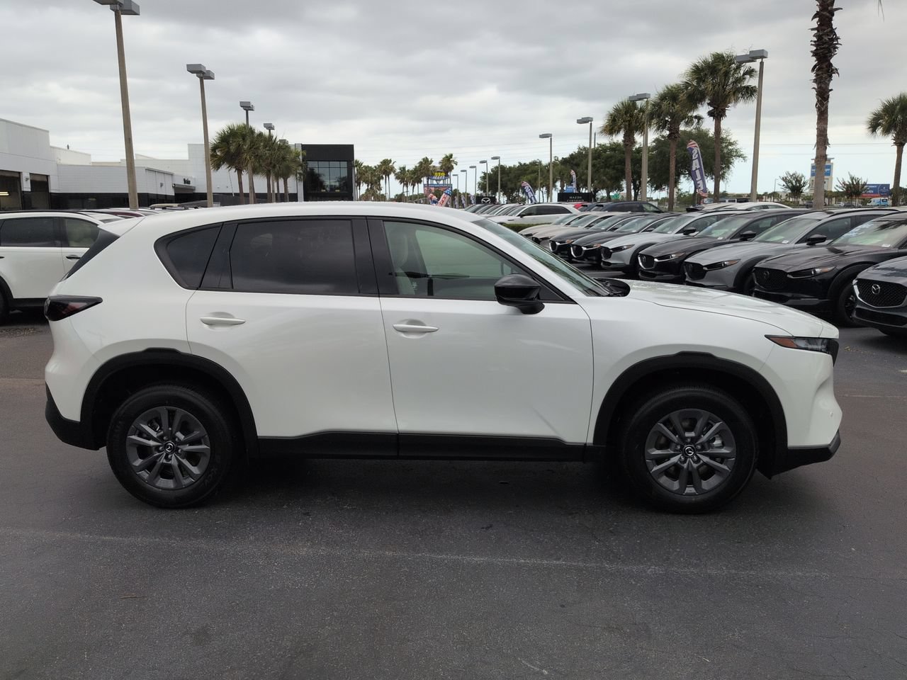 New 2026 MAZDA CX-5 Select AWD/4WD image 3
