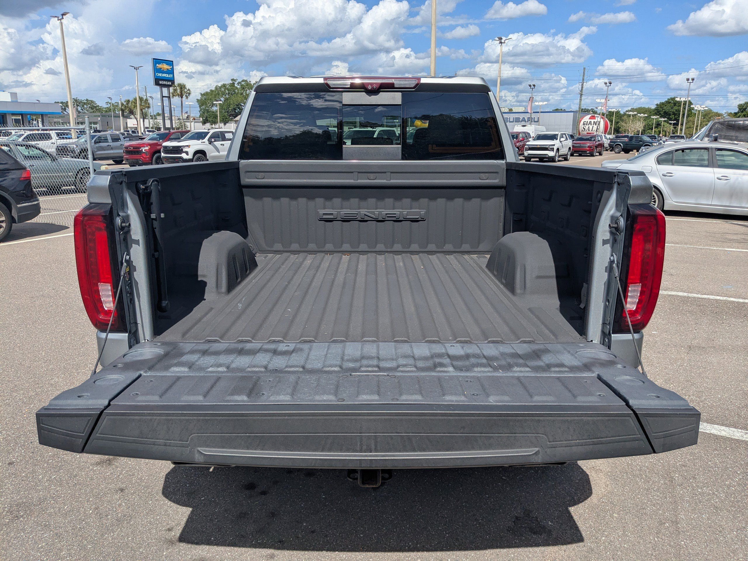 Used 2023 GMC Sierra 1500 Denali w/ Denali Reserve Package AWD/4WD image 13