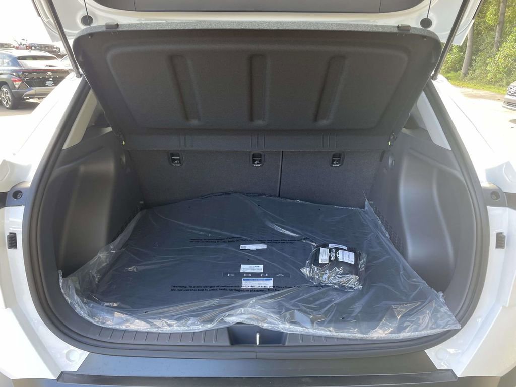 New 2026 Hyundai Kona SEL Premium image 8