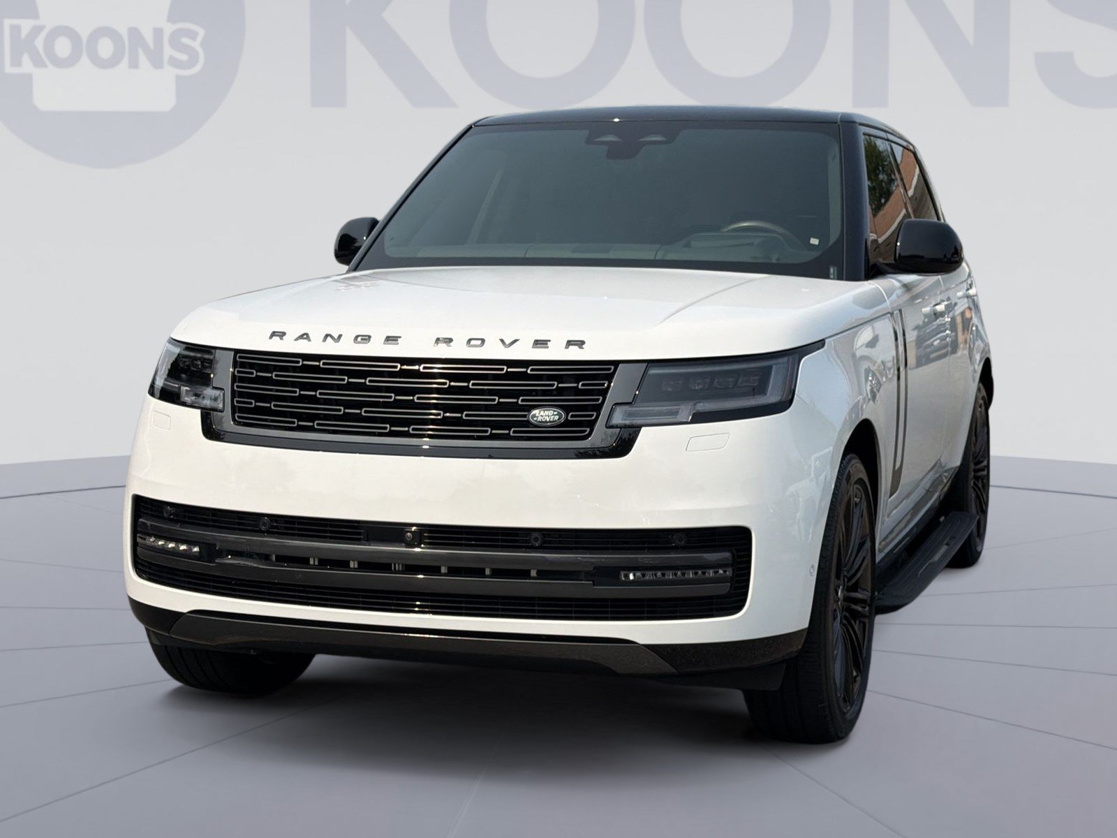 Used 2025 Land Rover Range Rover SE AWD/4WD image 1
