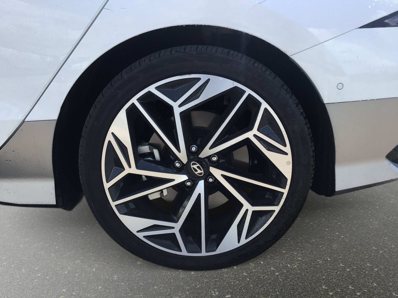 Used 2023 Hyundai Ioniq 6 Limited w/ Cargo Package RWD image 7
