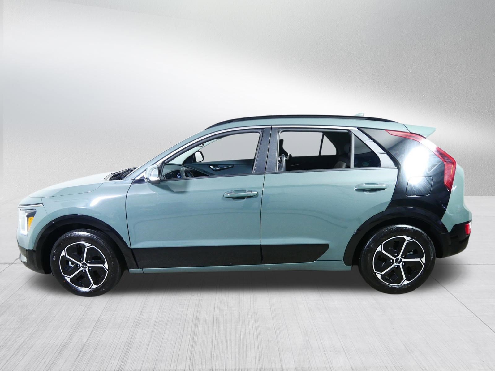 Used 2024 Kia Niro FWD image 4