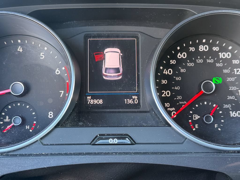 Used 2021 Volkswagen Tiguan SE FWD image 16