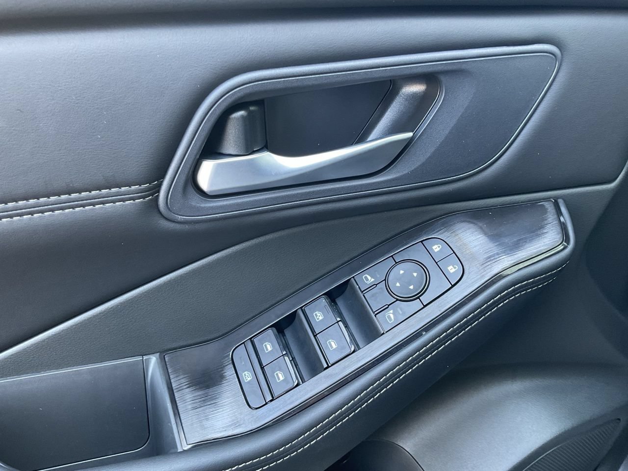 New 2026 Nissan Rogue Dark Armor FWD image 22