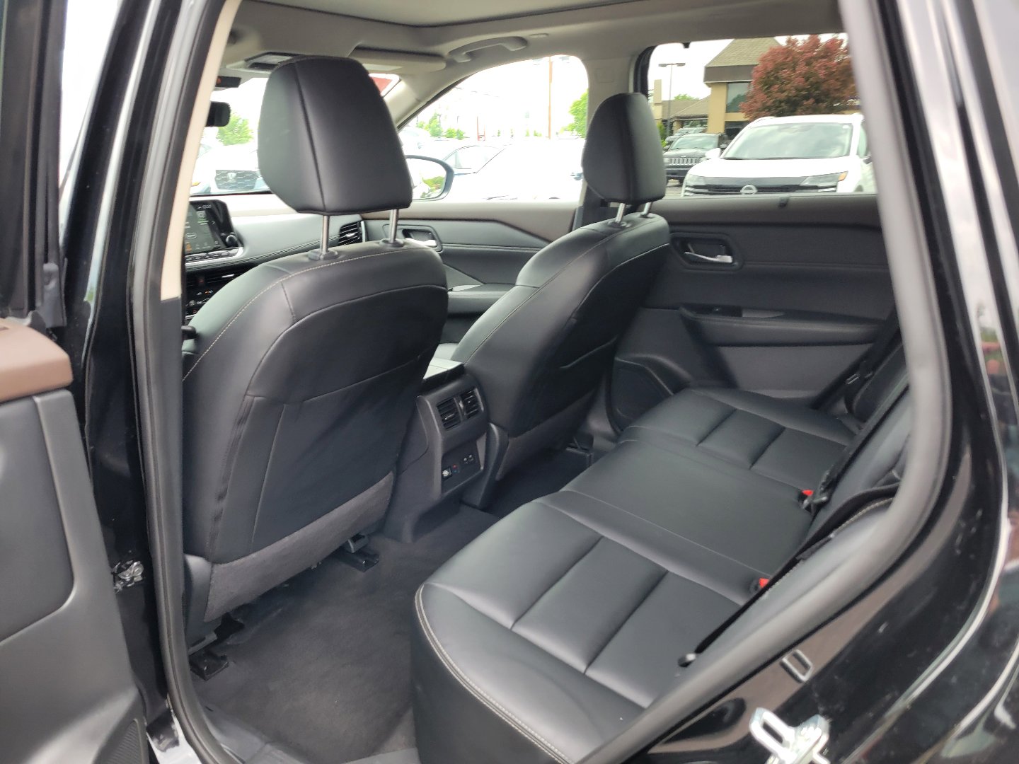 Certified 2023 Nissan Rogue SL w/ SL Premium Package AWD/4WD image 15