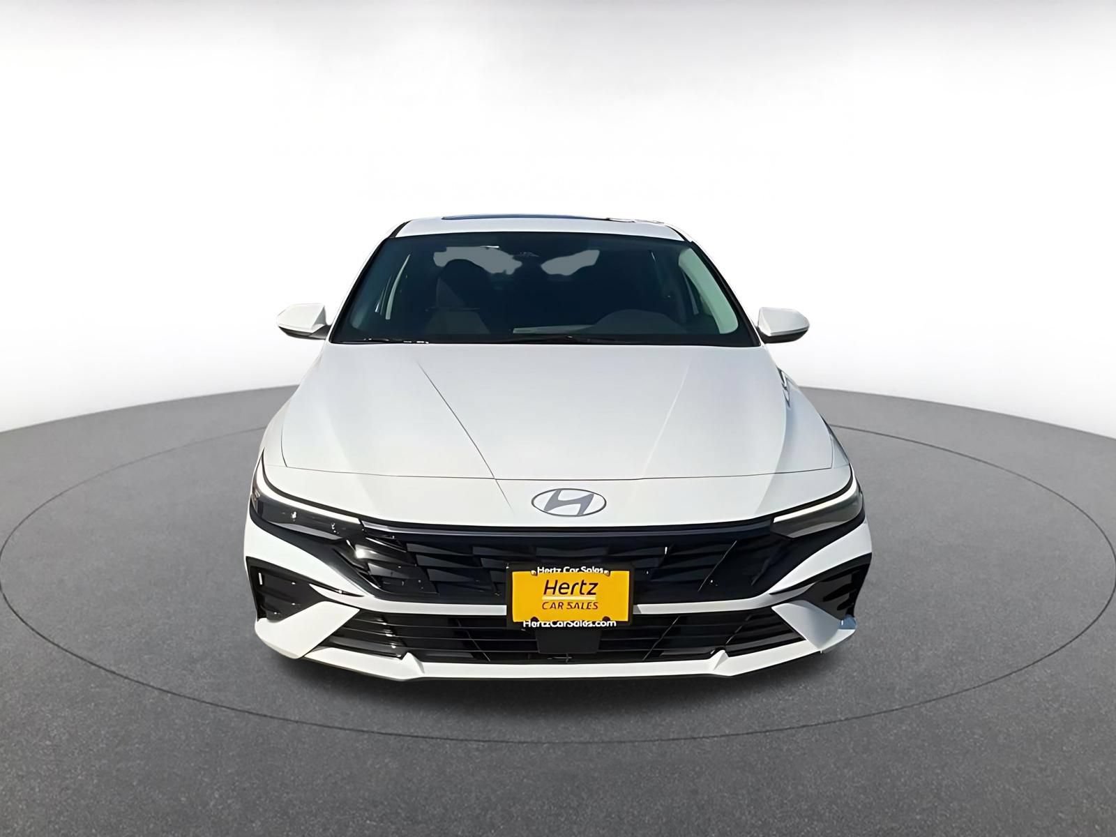 Used 2025 Hyundai Elantra SEL FWD image 4
