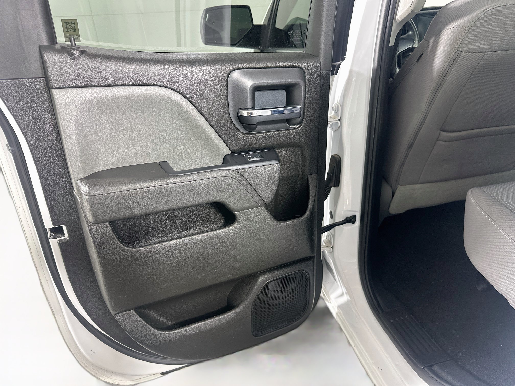 Used 2018 Chevrolet Silverado 1500 Custom w/ Custom Value Package RWD image 24