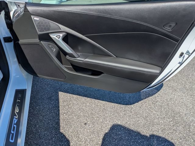 Used 2019 Chevrolet Corvette Stingray Coupe w/ 1LT RWD image 25