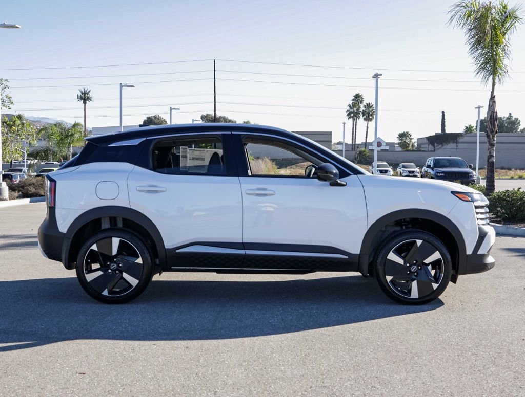 New 2026 Nissan Kicks SR image 3