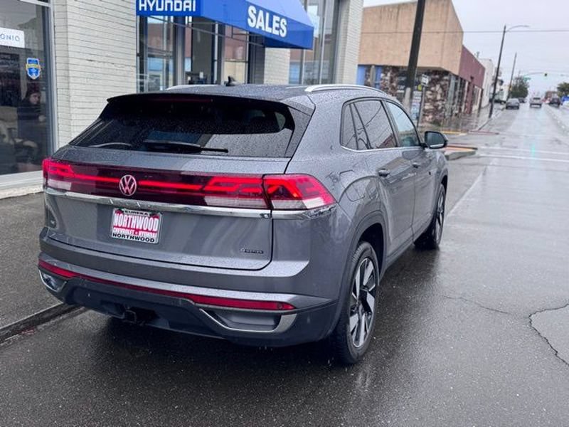 Used 2024 Volkswagen Atlas Cross Sport SE AWD/4WD image 4
