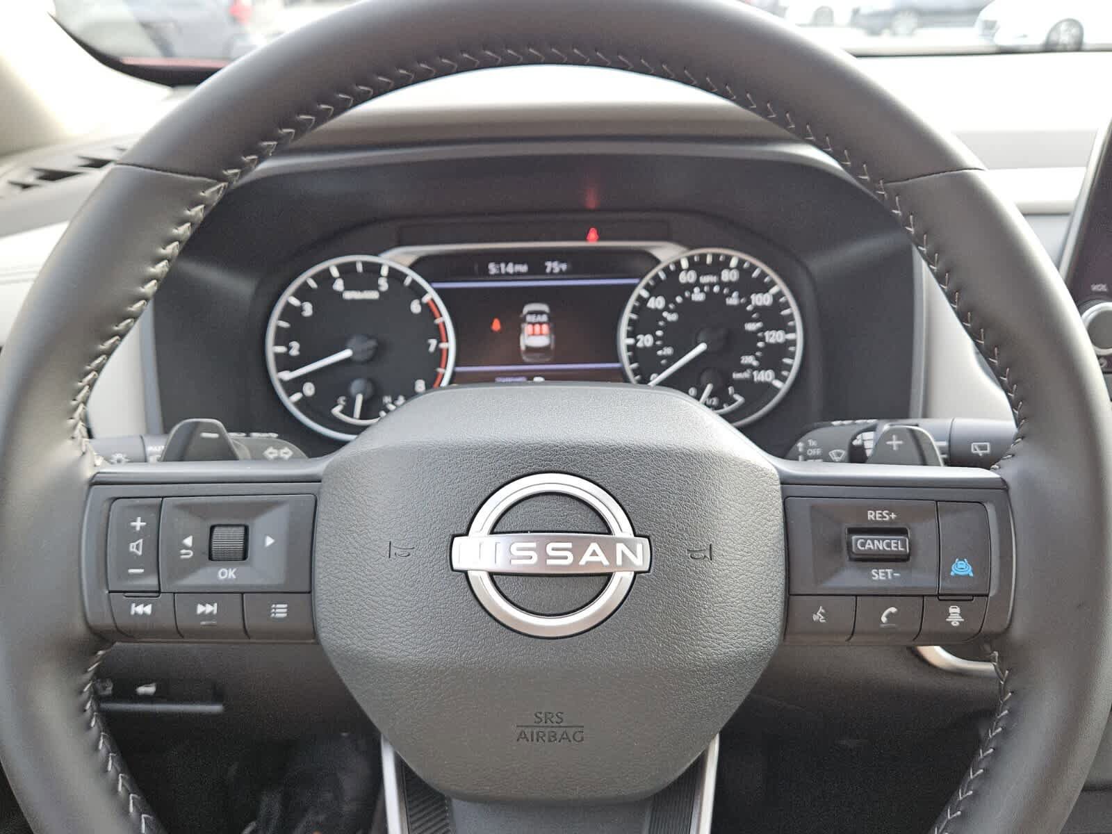 Used 2025 Nissan Rogue SV FWD image 11