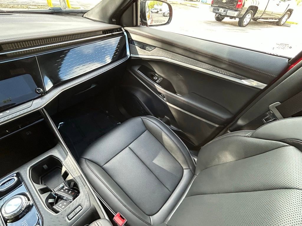 Used 2025 Jeep Wagoneer S Limited image 11