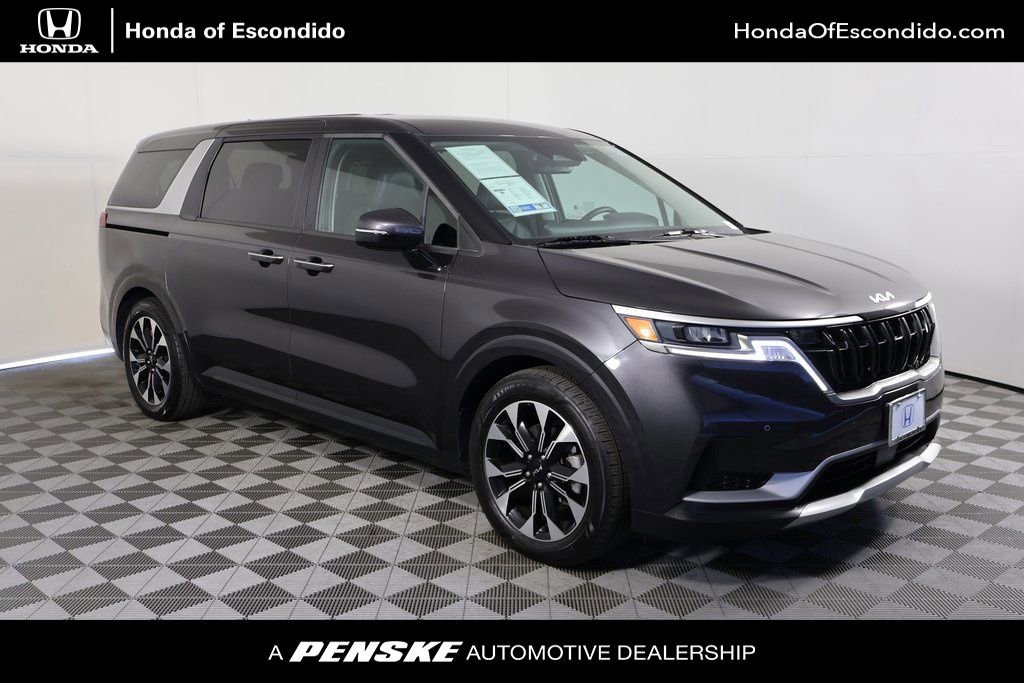 Used 2024 Kia Carnival EX