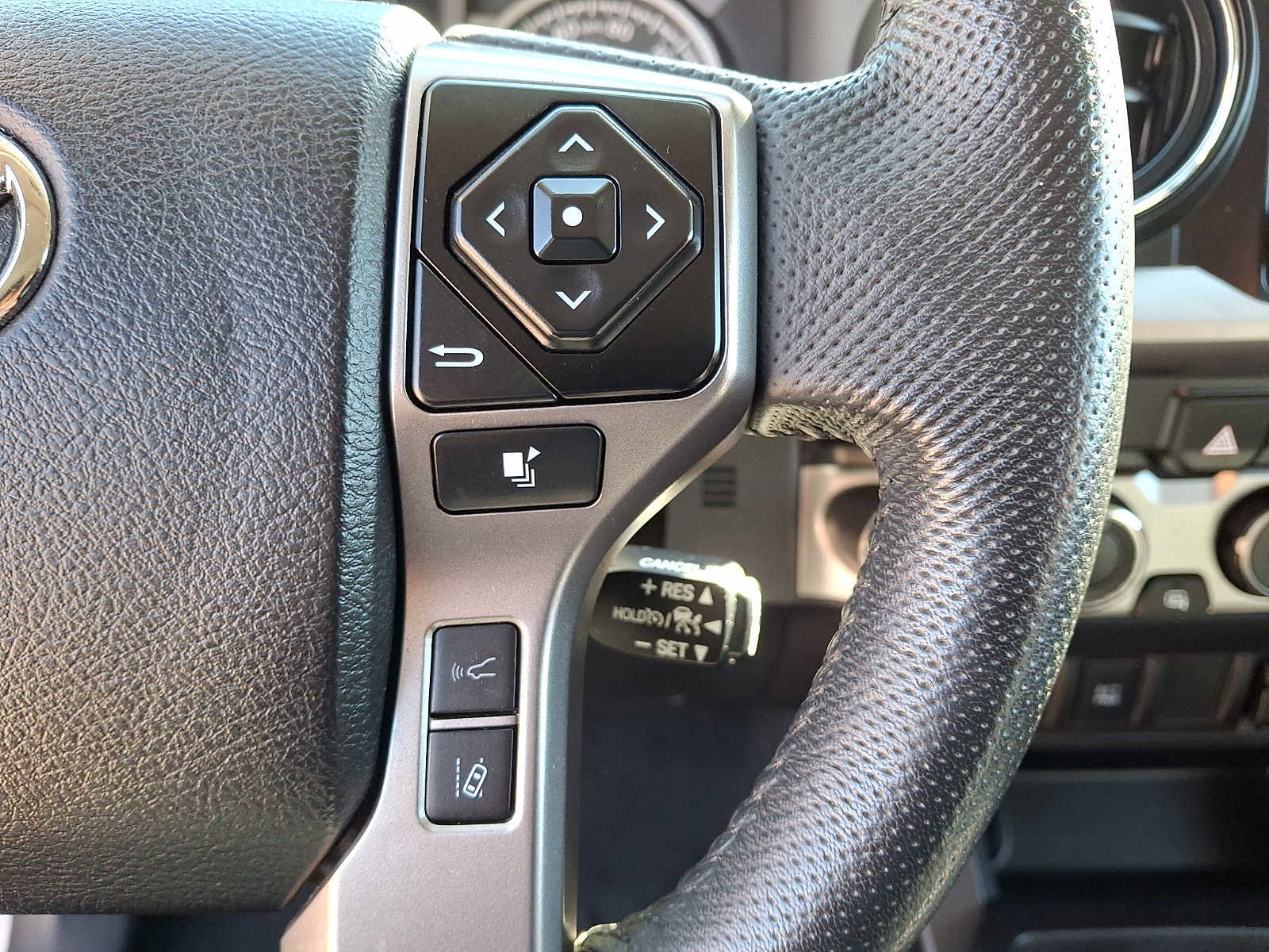 Used 2023 Toyota Tacoma SR5 image 21