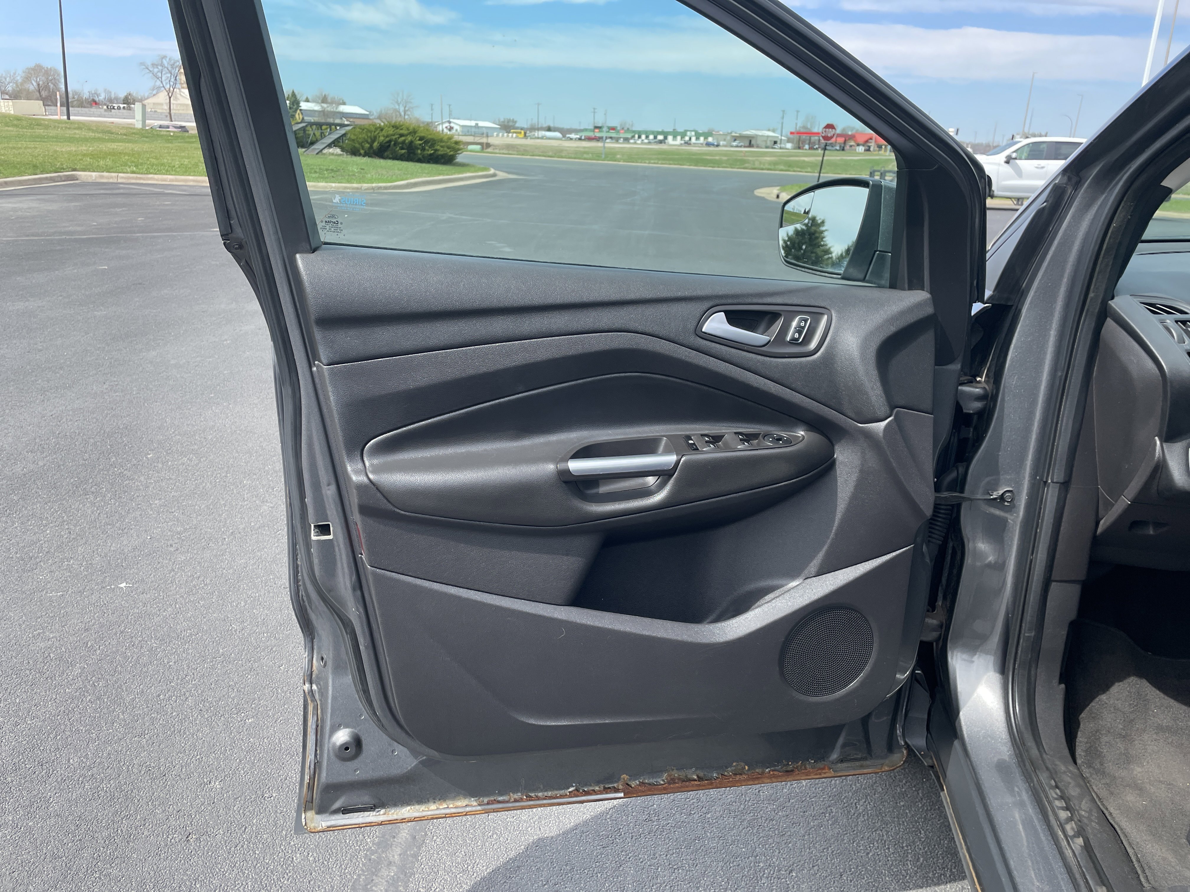 Used 2014 Ford Escape SE image 18