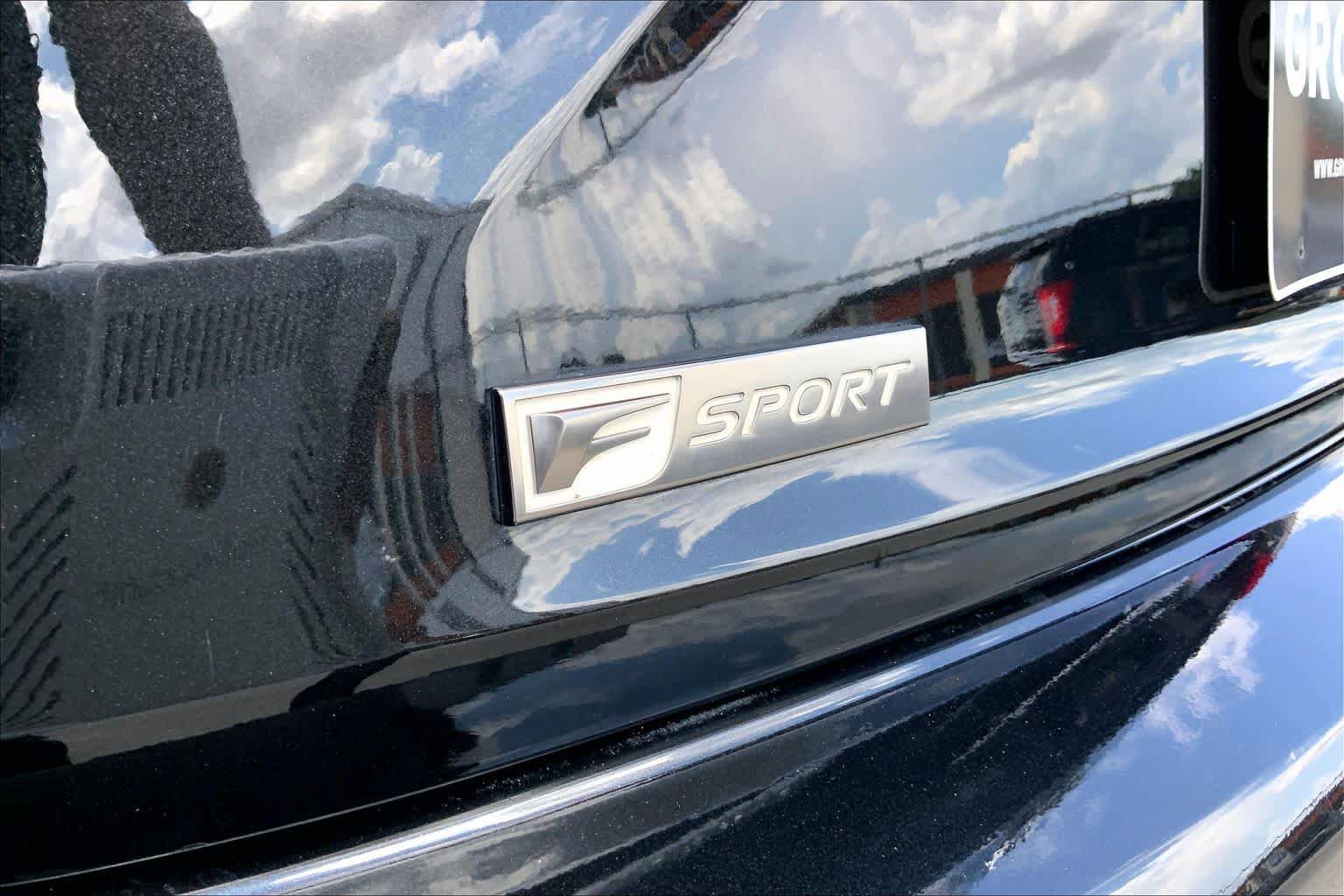 Used 2019 Lexus IS 300 F Sport w/ F Sport Package RWD image 10