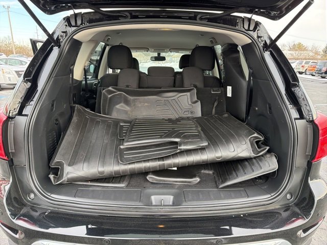 Used 2017 Nissan Pathfinder SV image 8