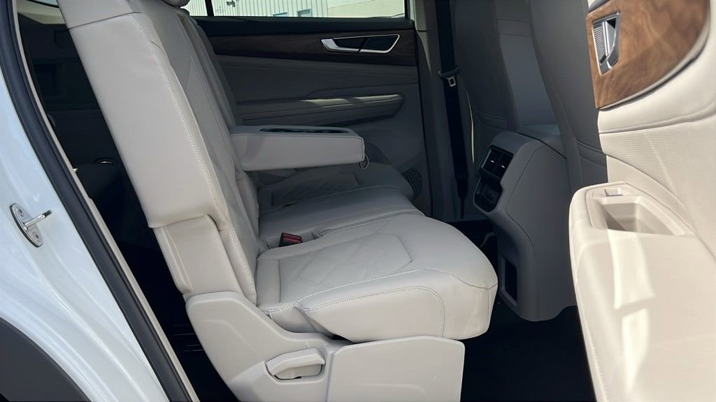 New 2026 Volkswagen Atlas SE image 11