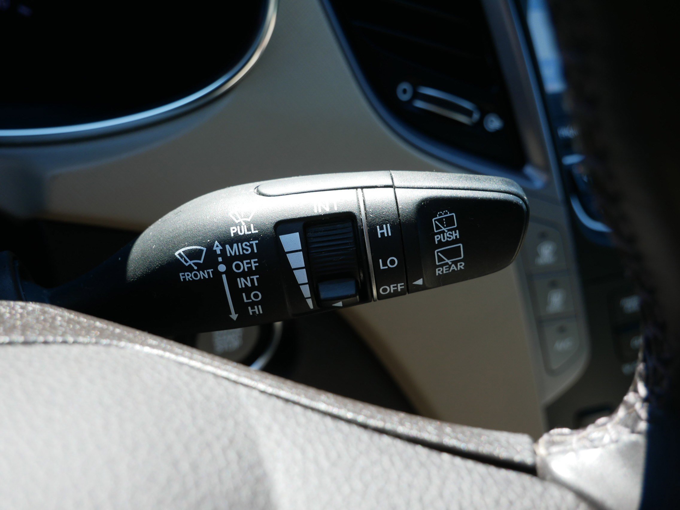 Used 2014 Hyundai Santa Fe Limited image 31