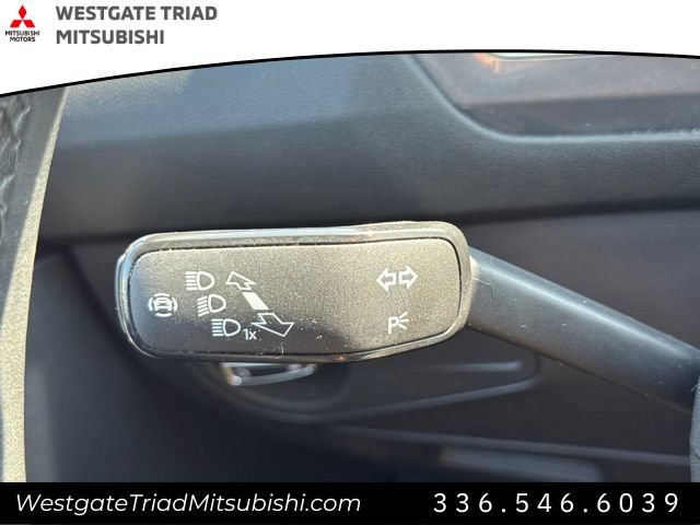 Used 2022 Volkswagen Tiguan SE R-Line FWD image 12