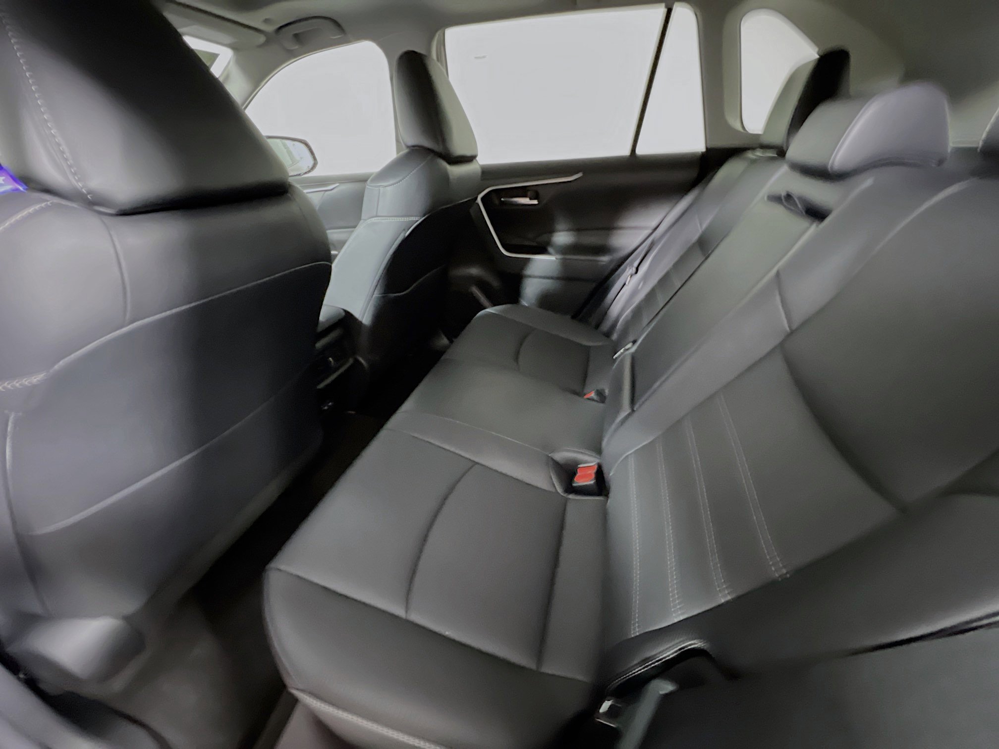 Used 2023 Toyota RAV4 XLE Premium image 29