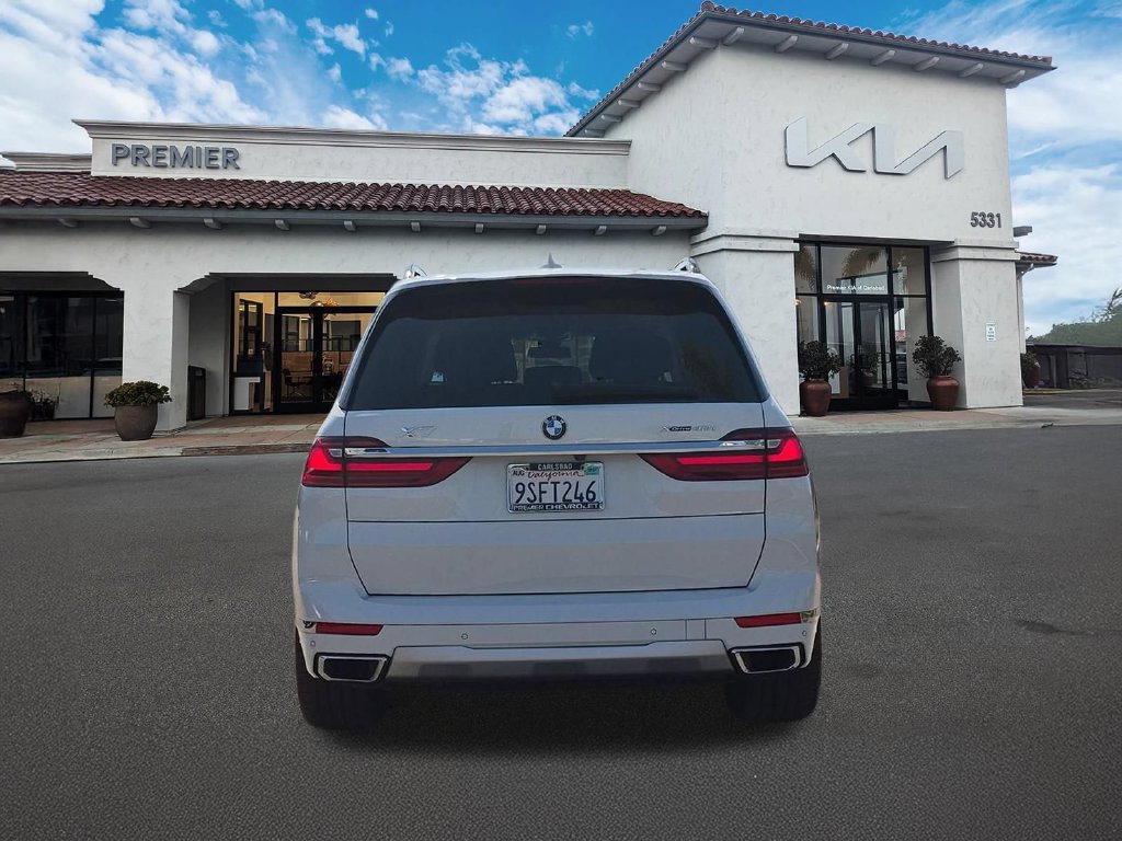 Used 2022 BMW X7 xDrive40i w/ Premium Package AWD/4WD image 7