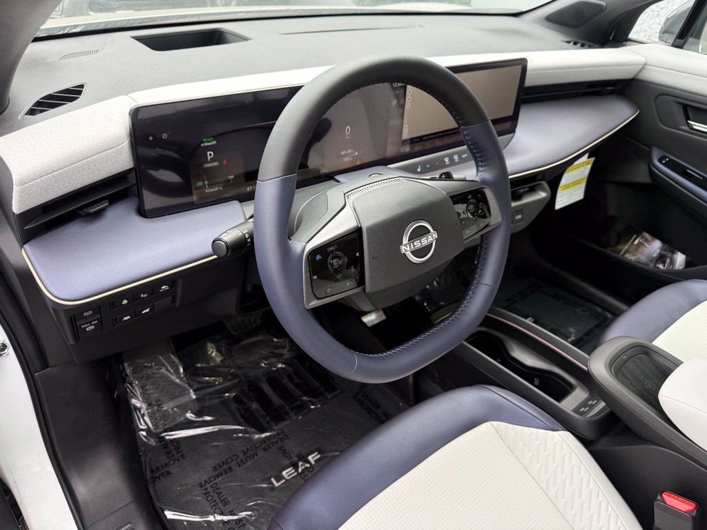 New 2026 Nissan Leaf Platinum+ w/ Cargo Package (Platinum+) FWD image 12