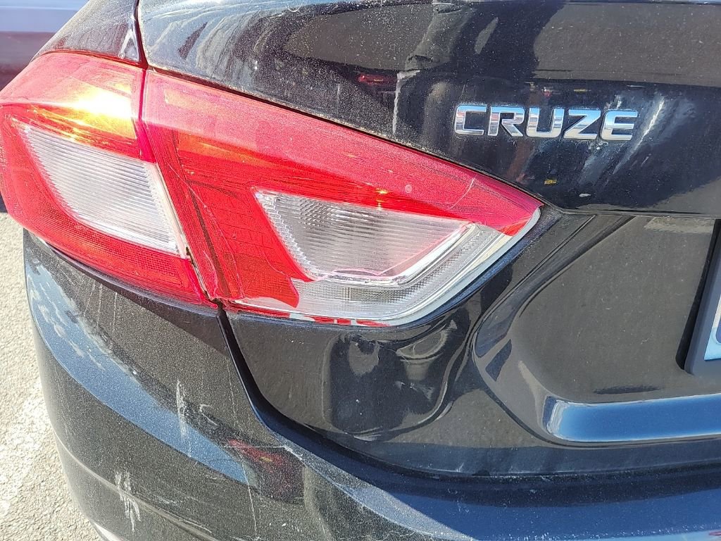 Used 2016 Chevrolet Cruze LS image 7