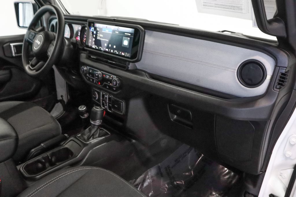 Used 2025 Jeep Gladiator Sport AWD/4WD image 39