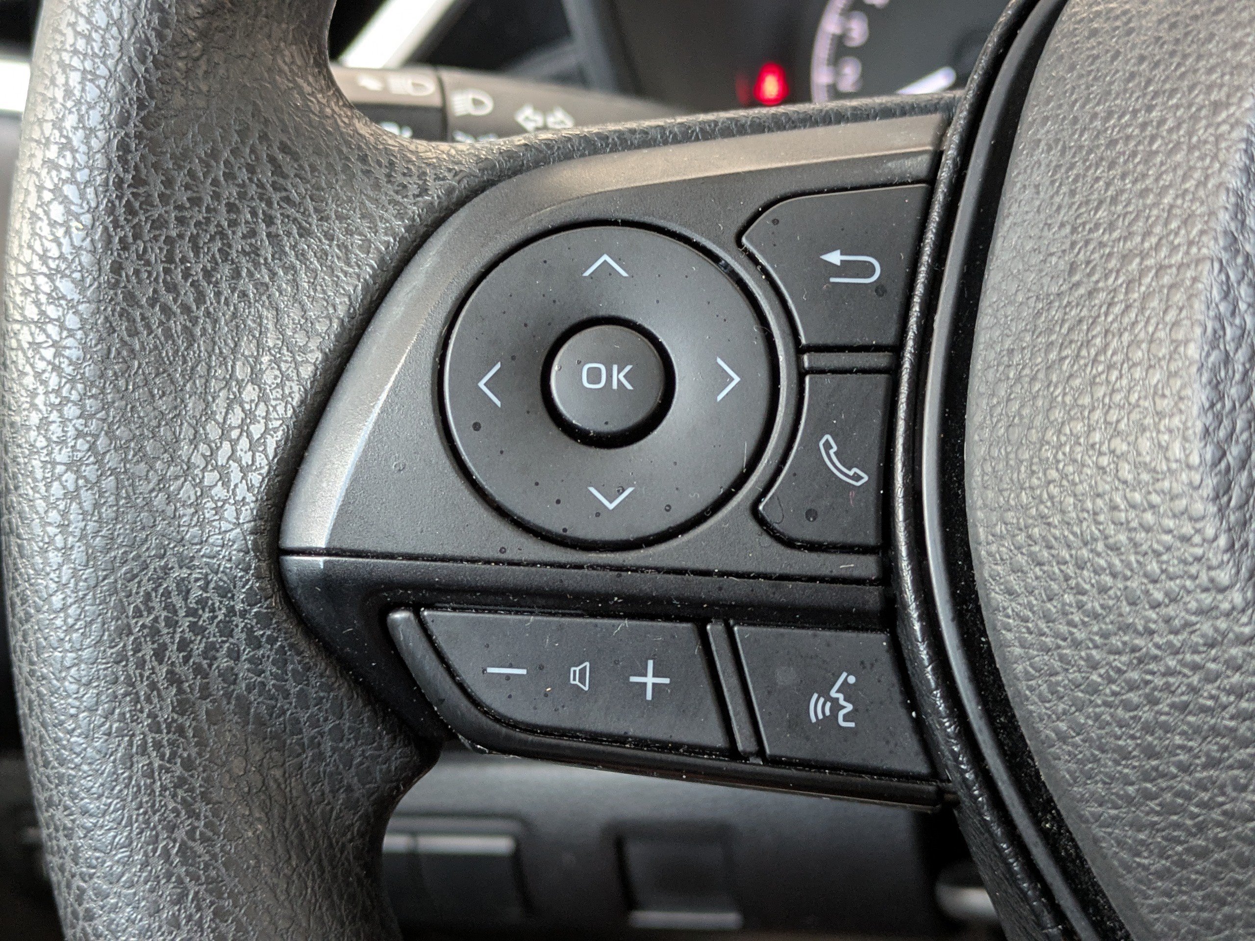 Used 2022 Toyota Corolla LE FWD image 22