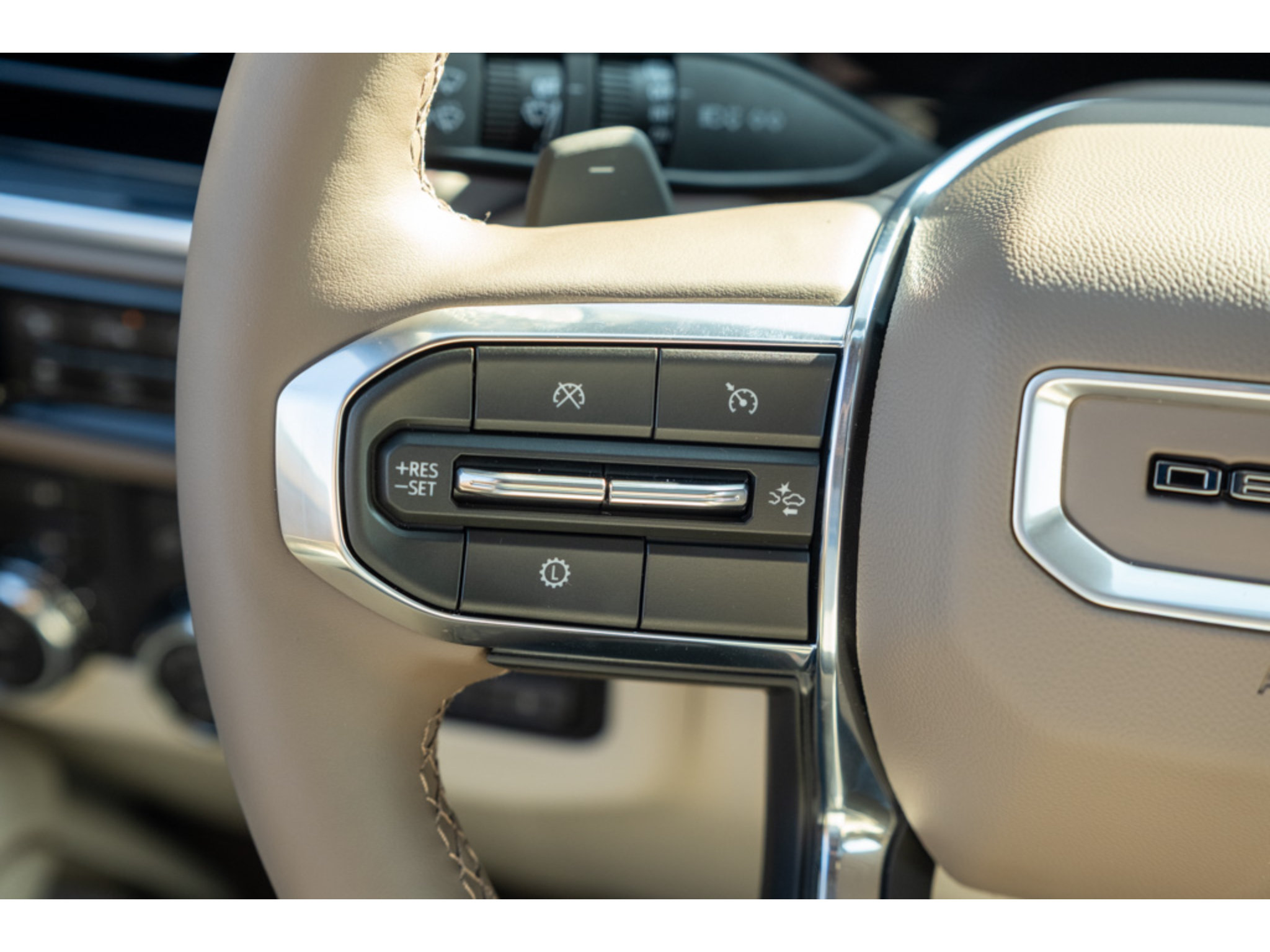 New 2026 GMC Yukon Denali w/ Sun & Power Step Package AWD/4WD image 19