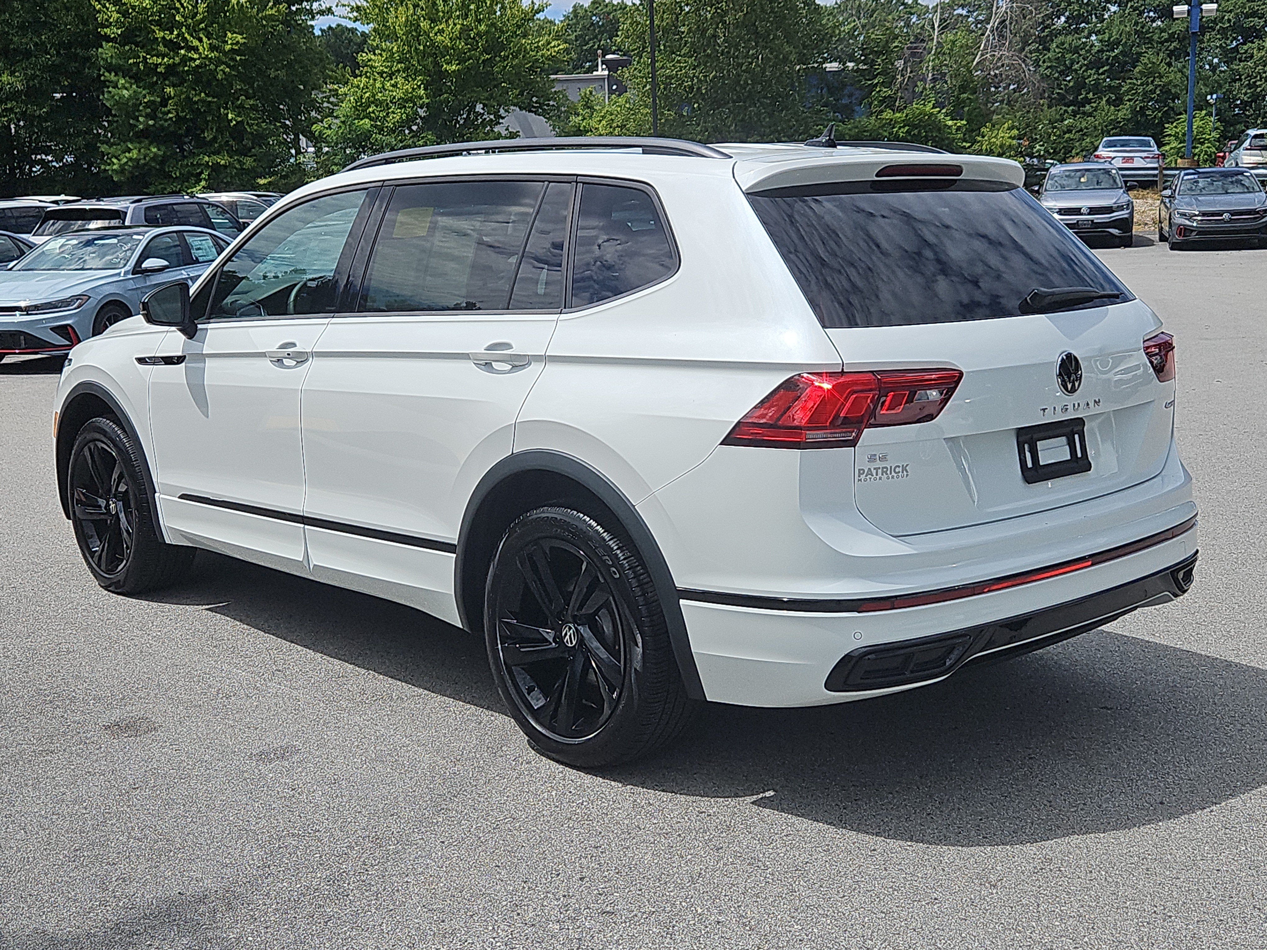 Certified 2024 Volkswagen Tiguan SE R-Line AWD/4WD image 27