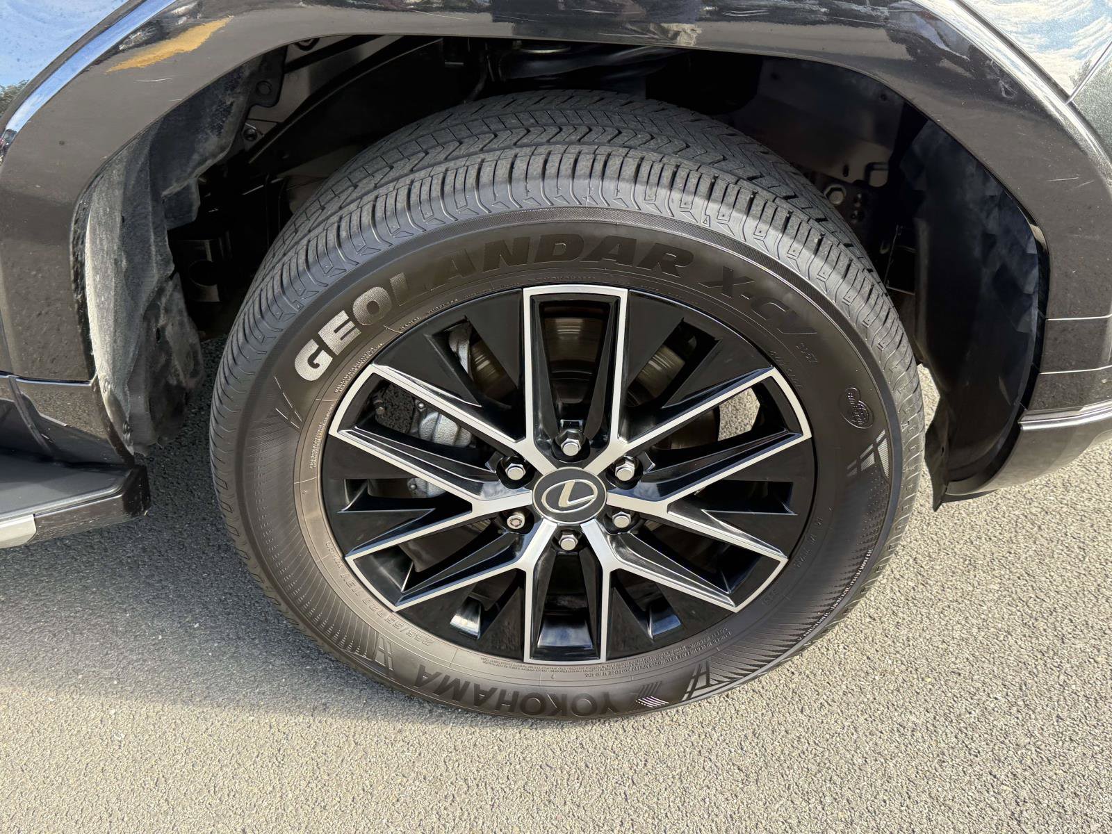 Used 2024 Lexus GX 550 w/ Accessory Package (Z1) AWD/4WD image 7