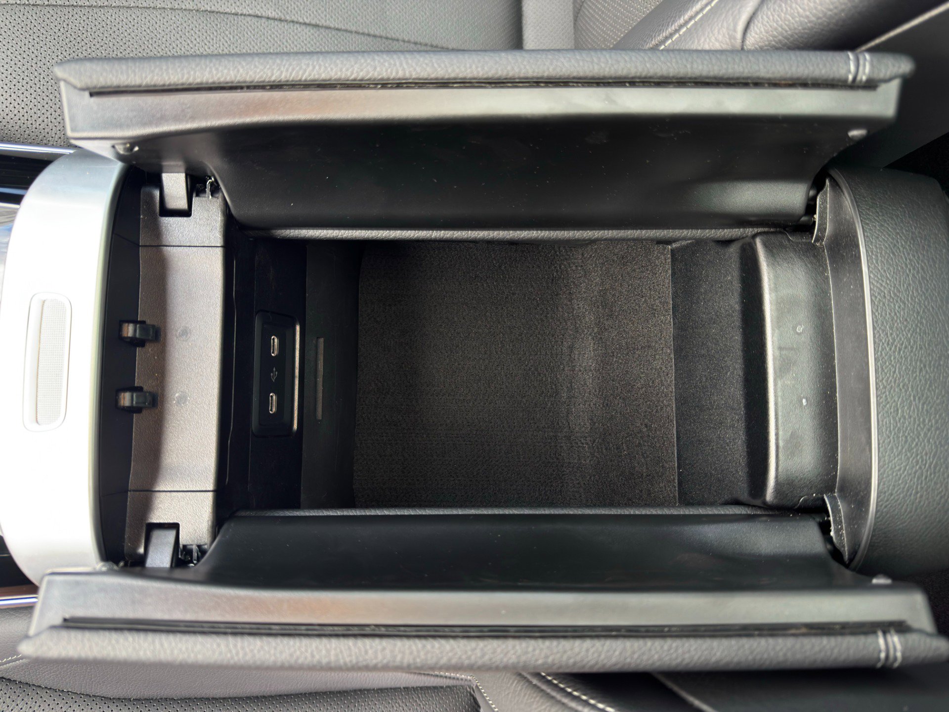 Used 2024 Mercedes-Benz CLE 450 4MATIC Coupe image 35