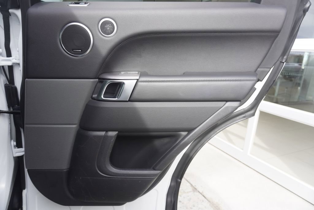 Used 2018 Land Rover Range Rover Sport HSE image 25