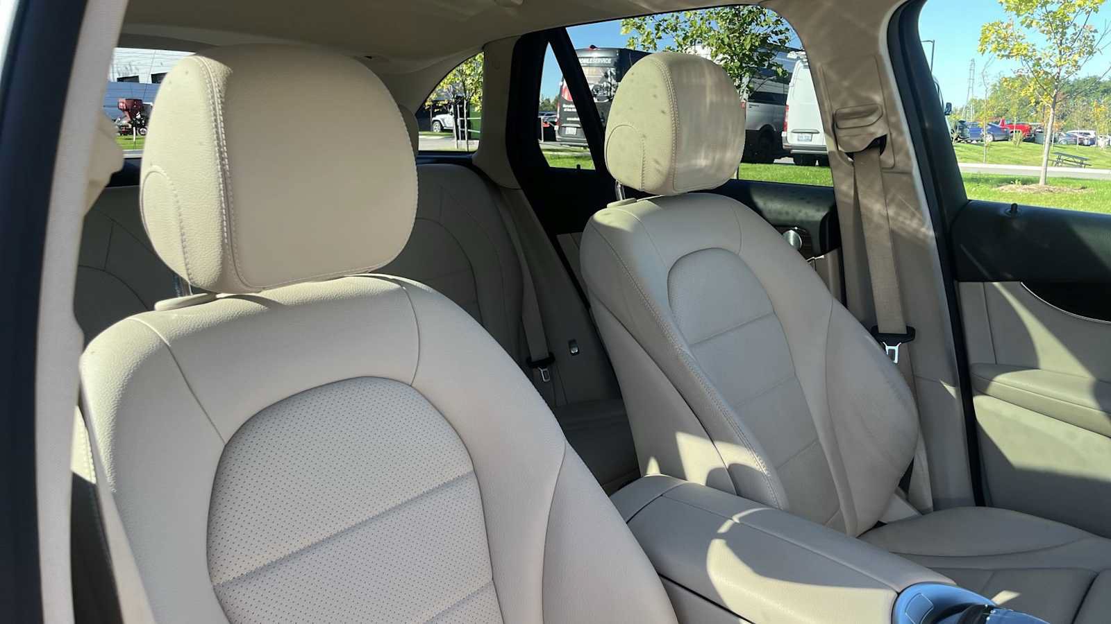 Used 2018 Mercedes-Benz GLC 350e 4MATIC image 37