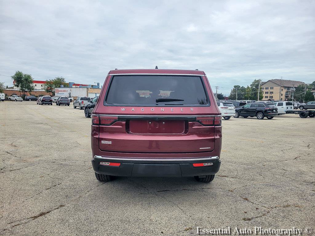 Certified 2024 Jeep Wagoneer Series II w/ Flexible Seating Group RWD image 12