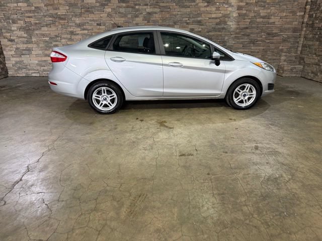 Used 2019 Ford Fiesta SE FWD image 4