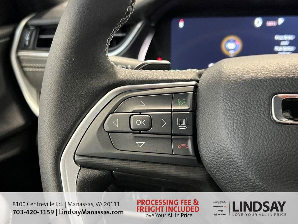 New 2025 Jeep Grand Cherokee Altitude image 32