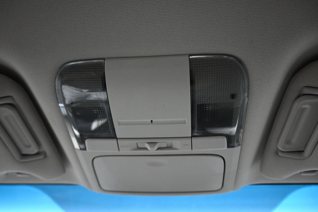 Used 2012 Subaru Outback 2.5i AWD/4WD image 22