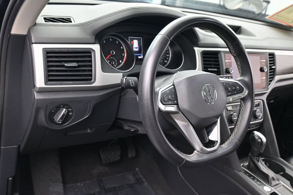 Used 2021 Volkswagen Atlas SE w/ Panoramic Sunroof Package FWD image 16
